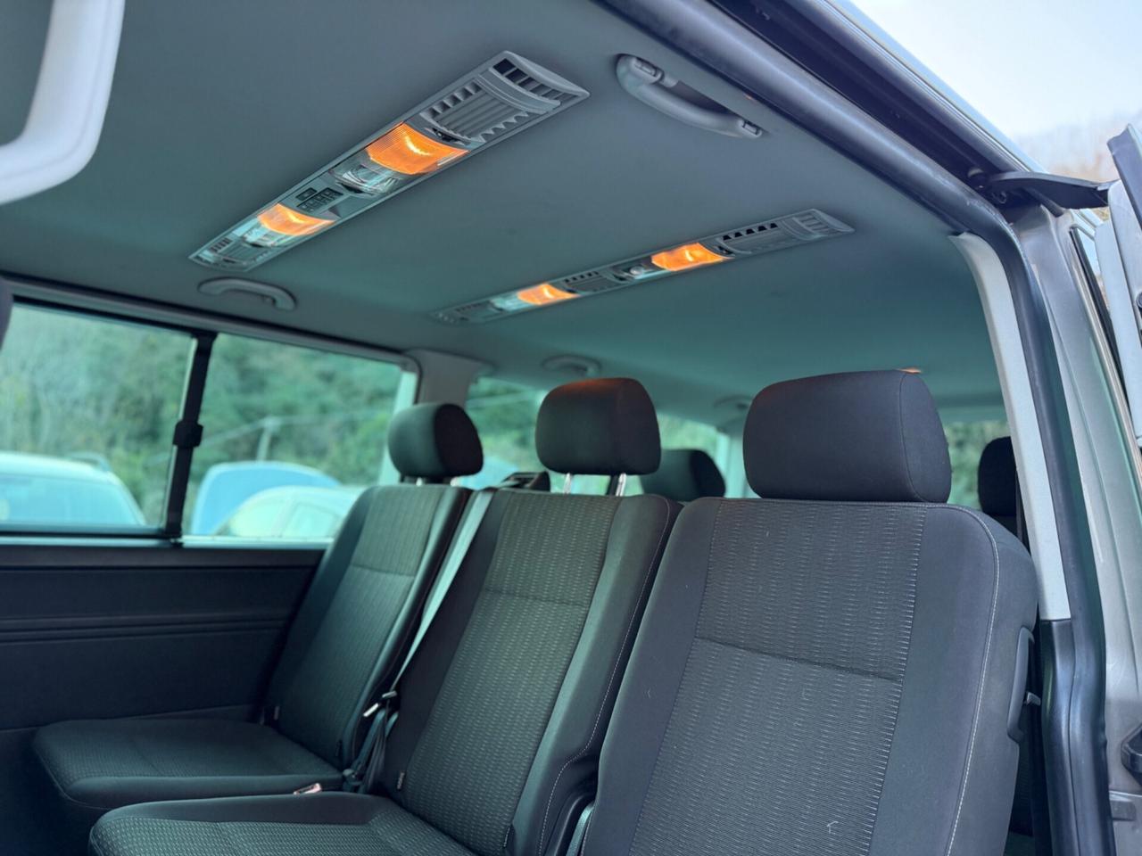 Volkswagen Caravelle 2.0 TDI 150CV DSG 9 posti