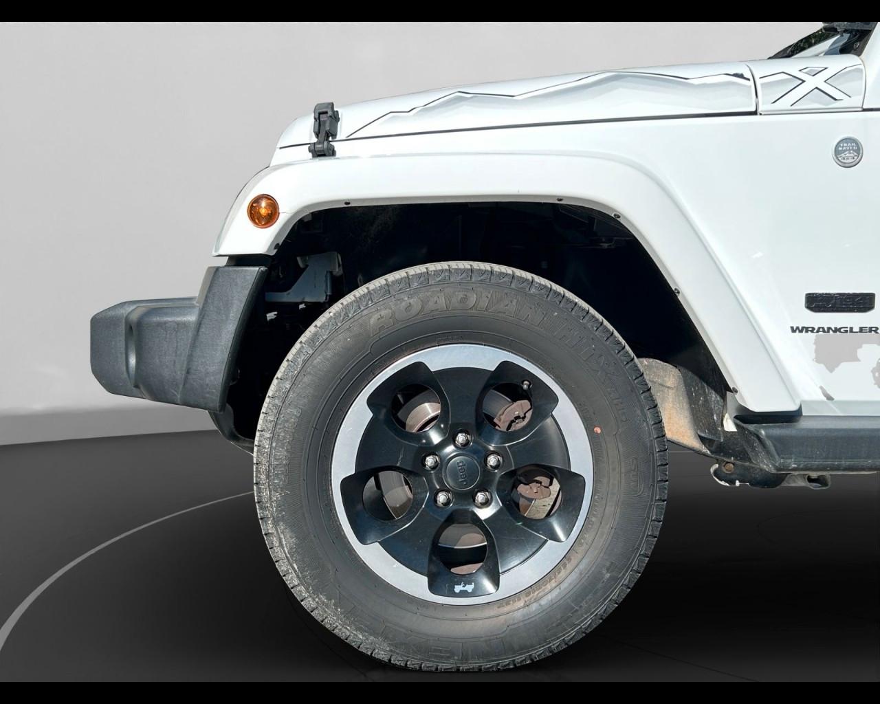 JEEP Wrangler III 2011 - Wrangler 2.8 crd Sahara auto E5+