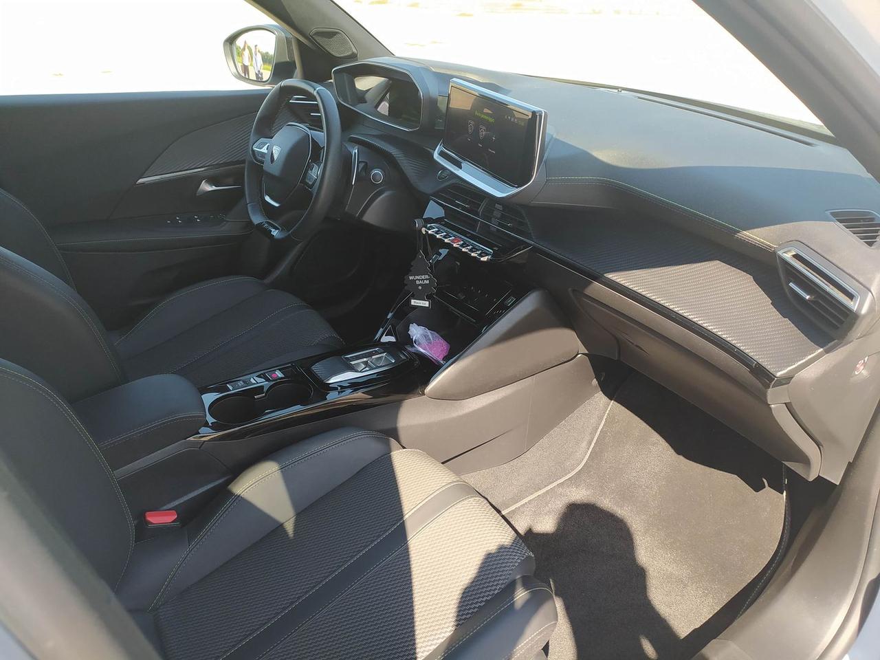Peugeot 2008 GT 1.5 Blue HDI 130 #12096