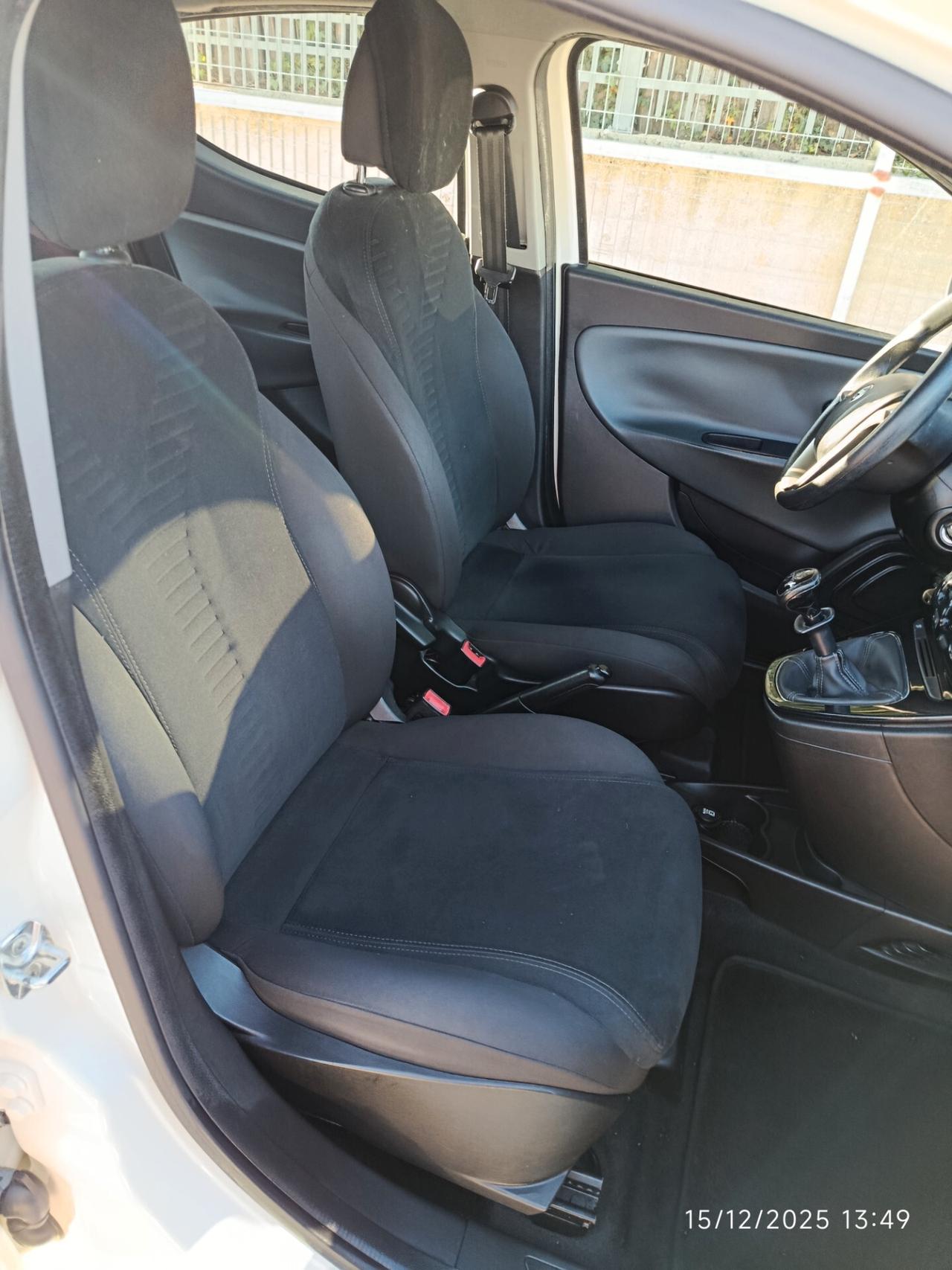 Lancia Ypsilon 0.9 TwinAir 85 CV 5 porte Metano Ecochic Gold