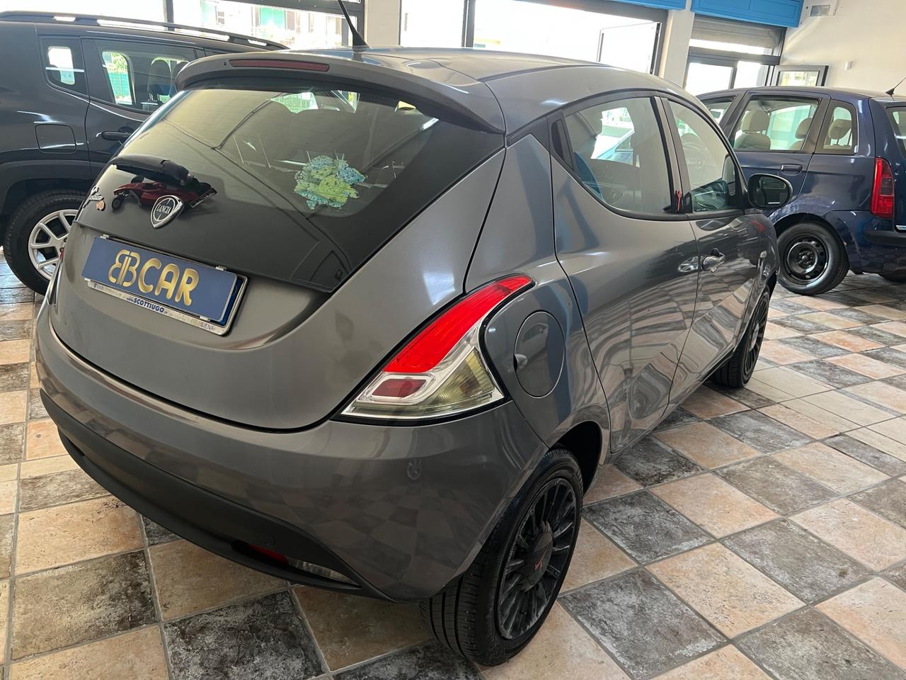 Lancia Ypsilon 1.2 69 CV 5 porte GPL CASA MADRE