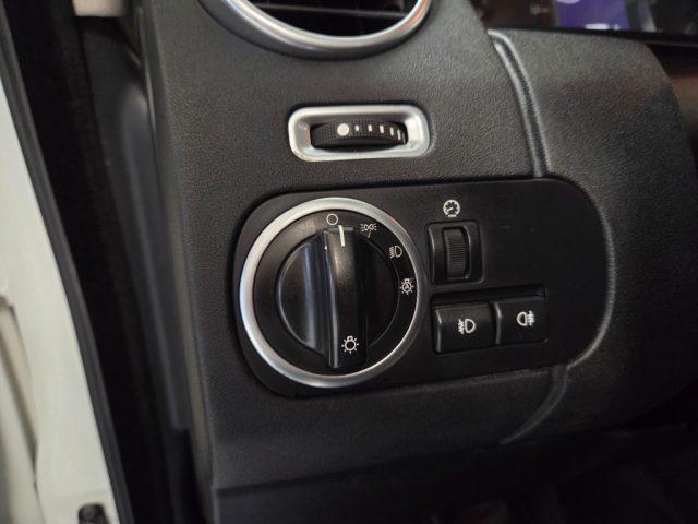LAND ROVER Discovery 4 3.0 TDV6 211CV 7 POSTI