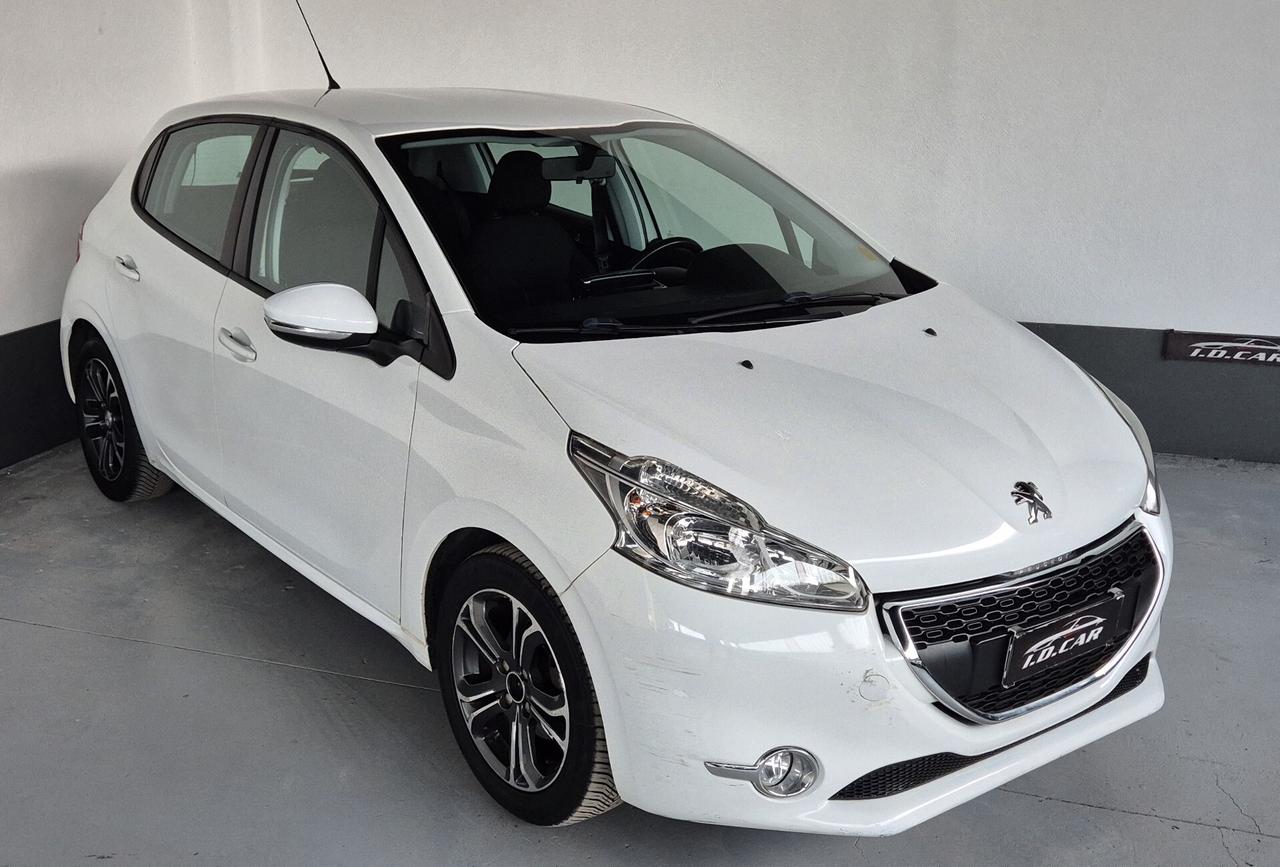 Peugeot 208 PureTech 82 5 porte Allure