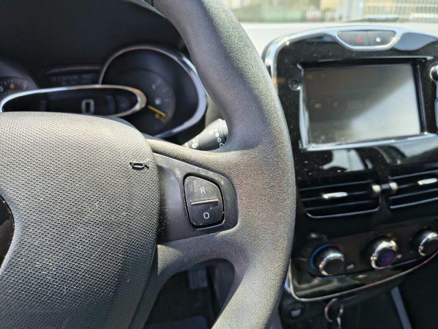 RENAULT Clio 1.2 75CV 5 porte Costume National