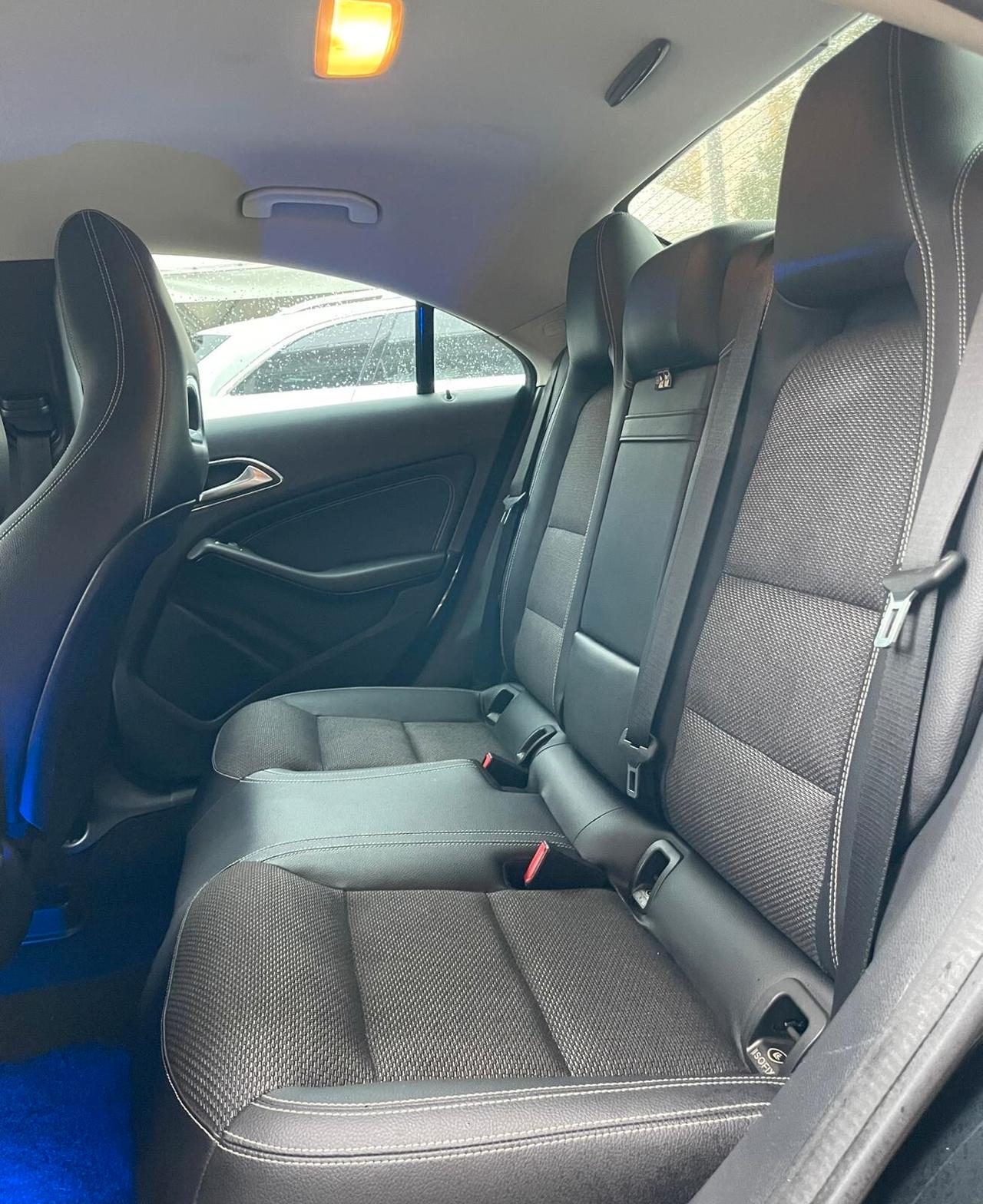 Mercedes-benz CLA200 AMG Premium