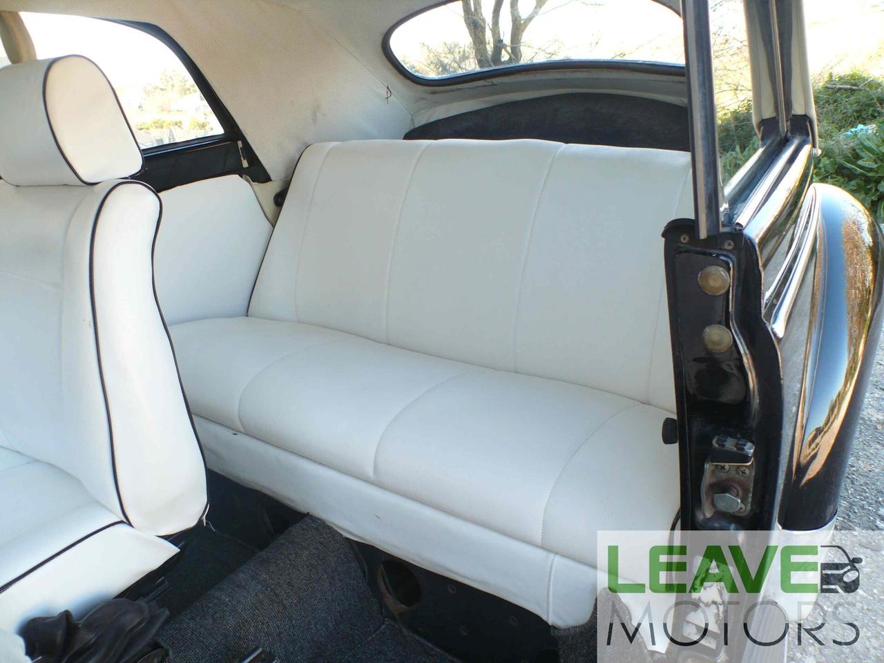 Volkswagen Maggiolino CABRIO (M1100)