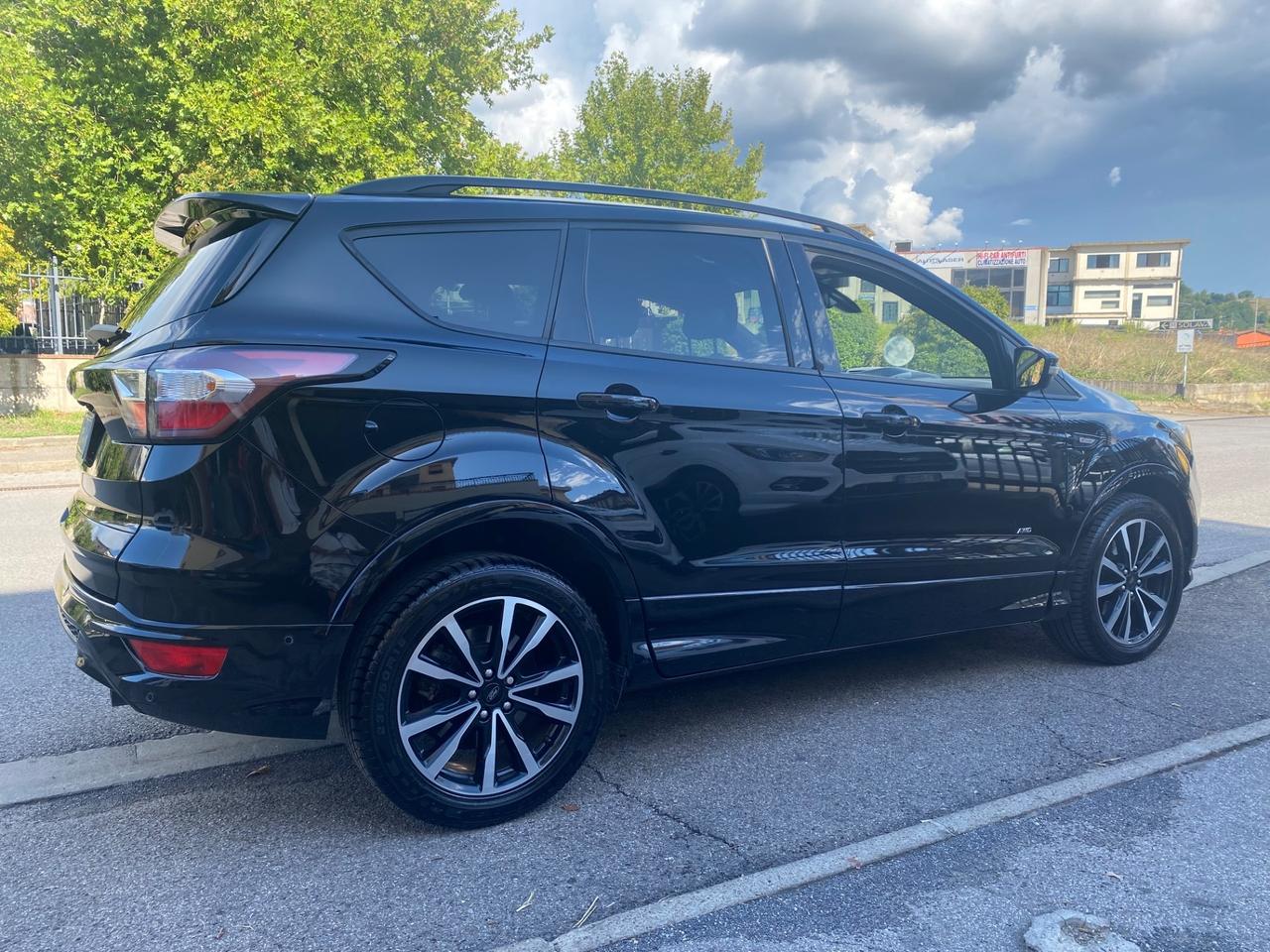 Ford Kuga 2.0 TDCI 150 CV S&S 4WD Powershift ST-Line