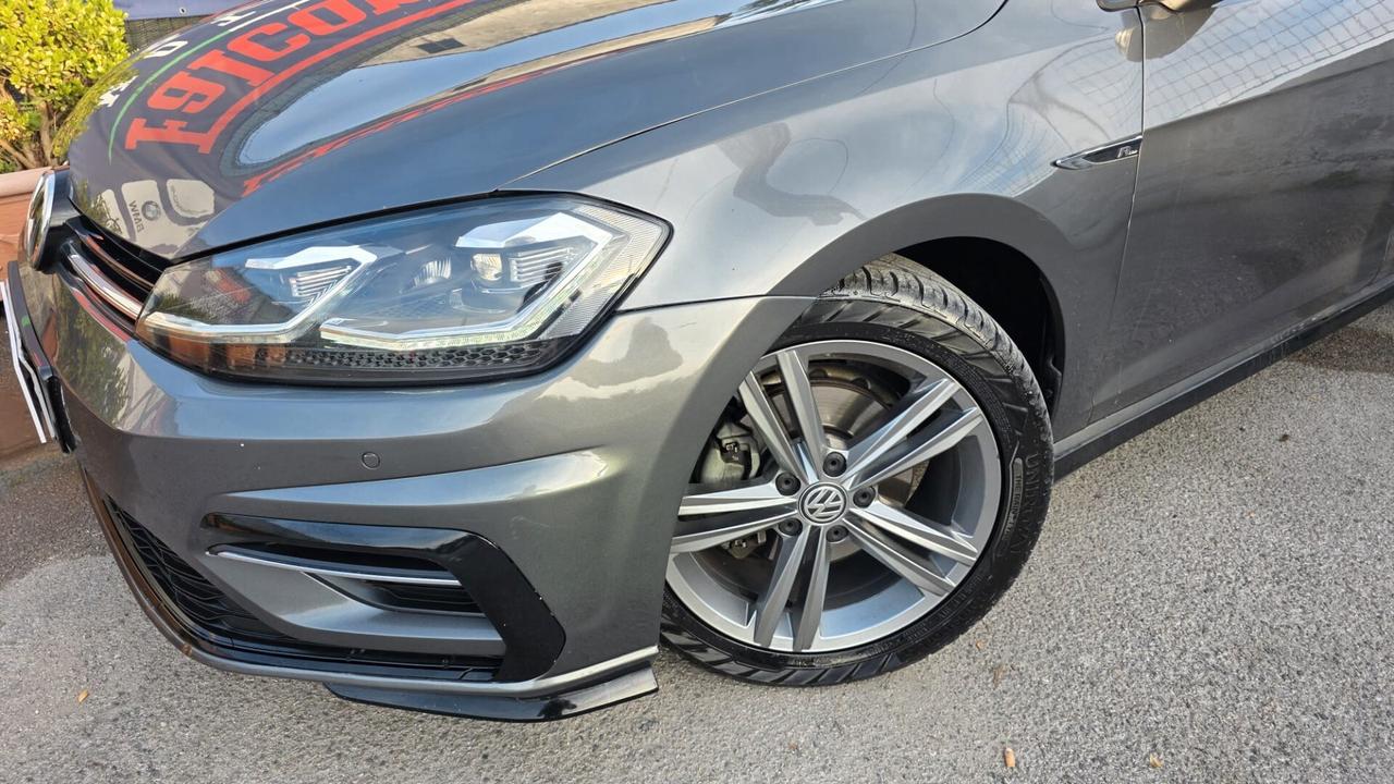 Volkswagen Golf 1.6 TDI R-Line Cockpit