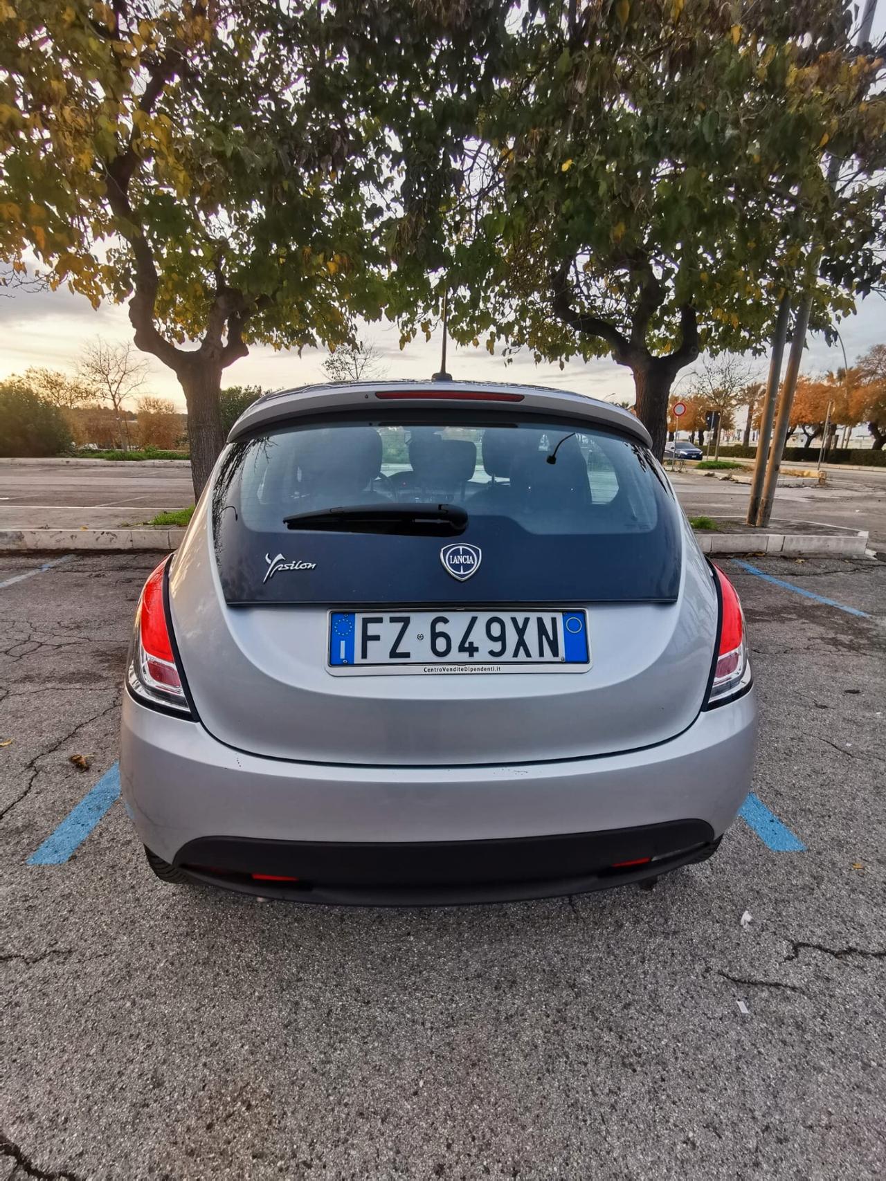 Lancia Ypsilon 1.2 69 CV 5P. S&S Gold 2020