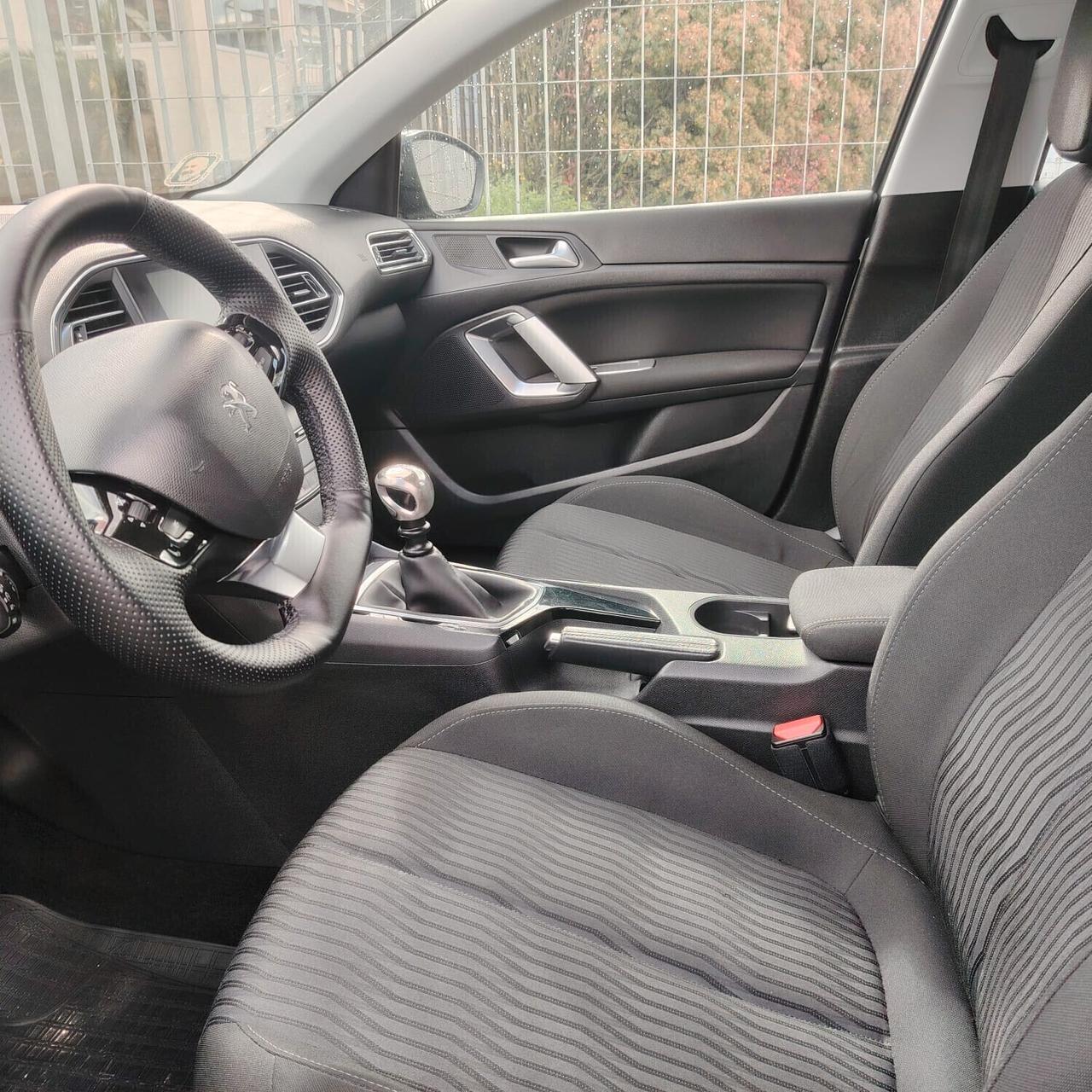 Peugeot 308 BlueHDi 120 S&S SW Allure