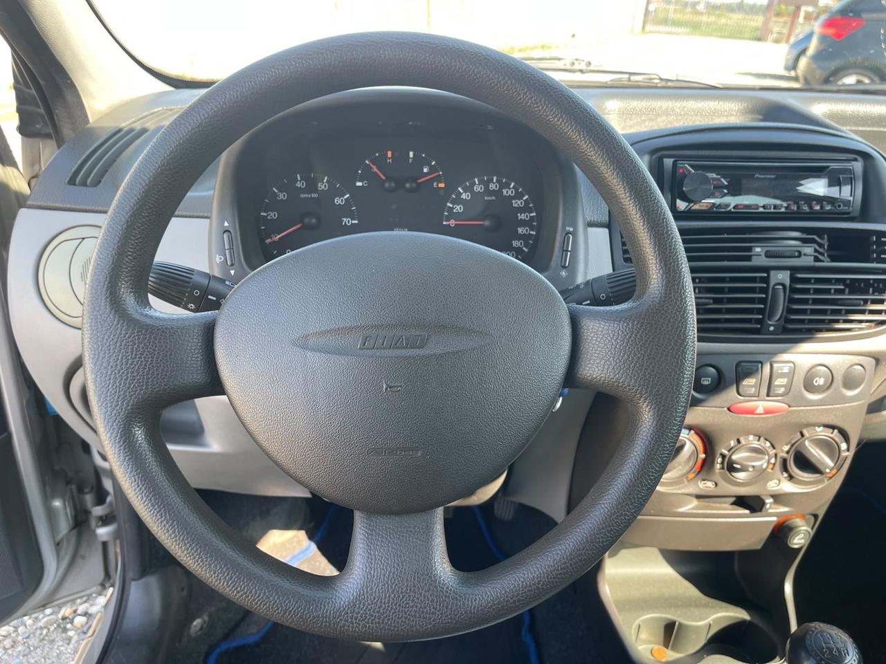 Fiat Punto 1.2i cat 5 porte ELX