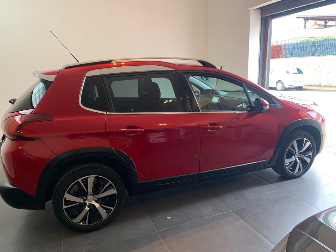 Peugeot 2008 BlueHDi 100 Allure
