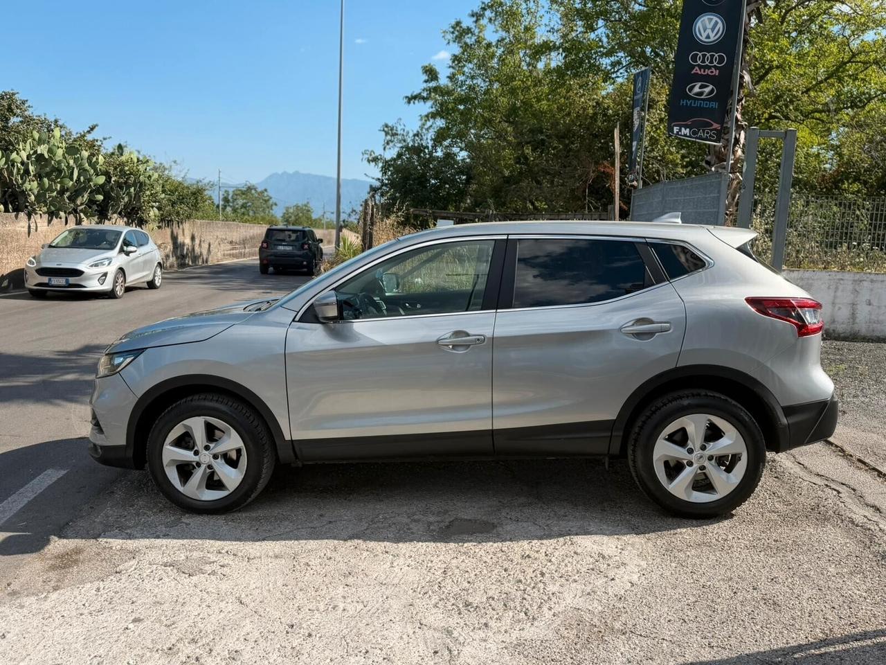 Nissan Qashqai 1.6 diesel Automatica
