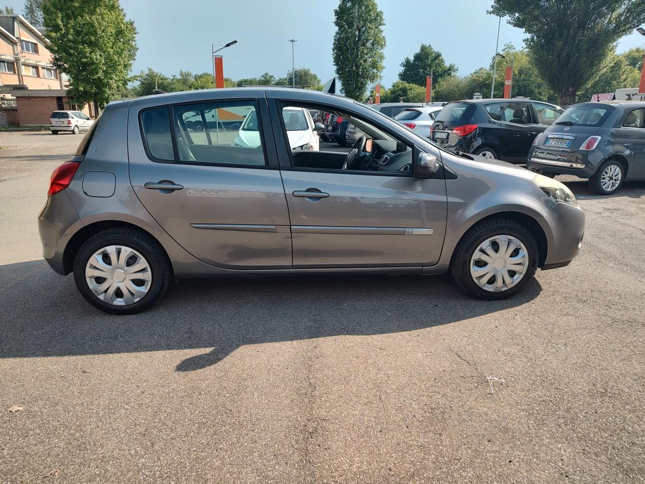 Renault Clio 1.2 16V 5 porte Dynamique, BENZINA\GPL, OK NEOPATENTATI, GARANZIA L.12 MESI