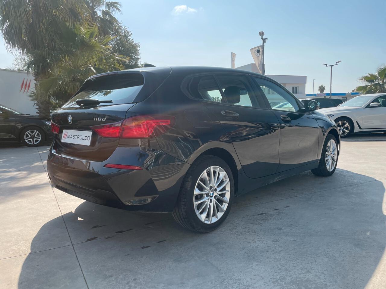 Bmw 116 116d 5p. Business Advantage Automatico
