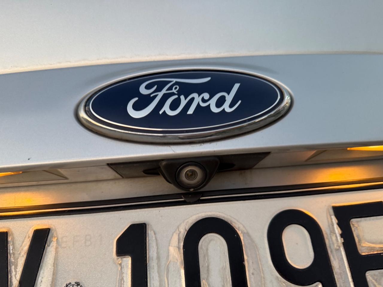 Ford Kuga 2.0 TDCI 140 CV 4WD Titanium