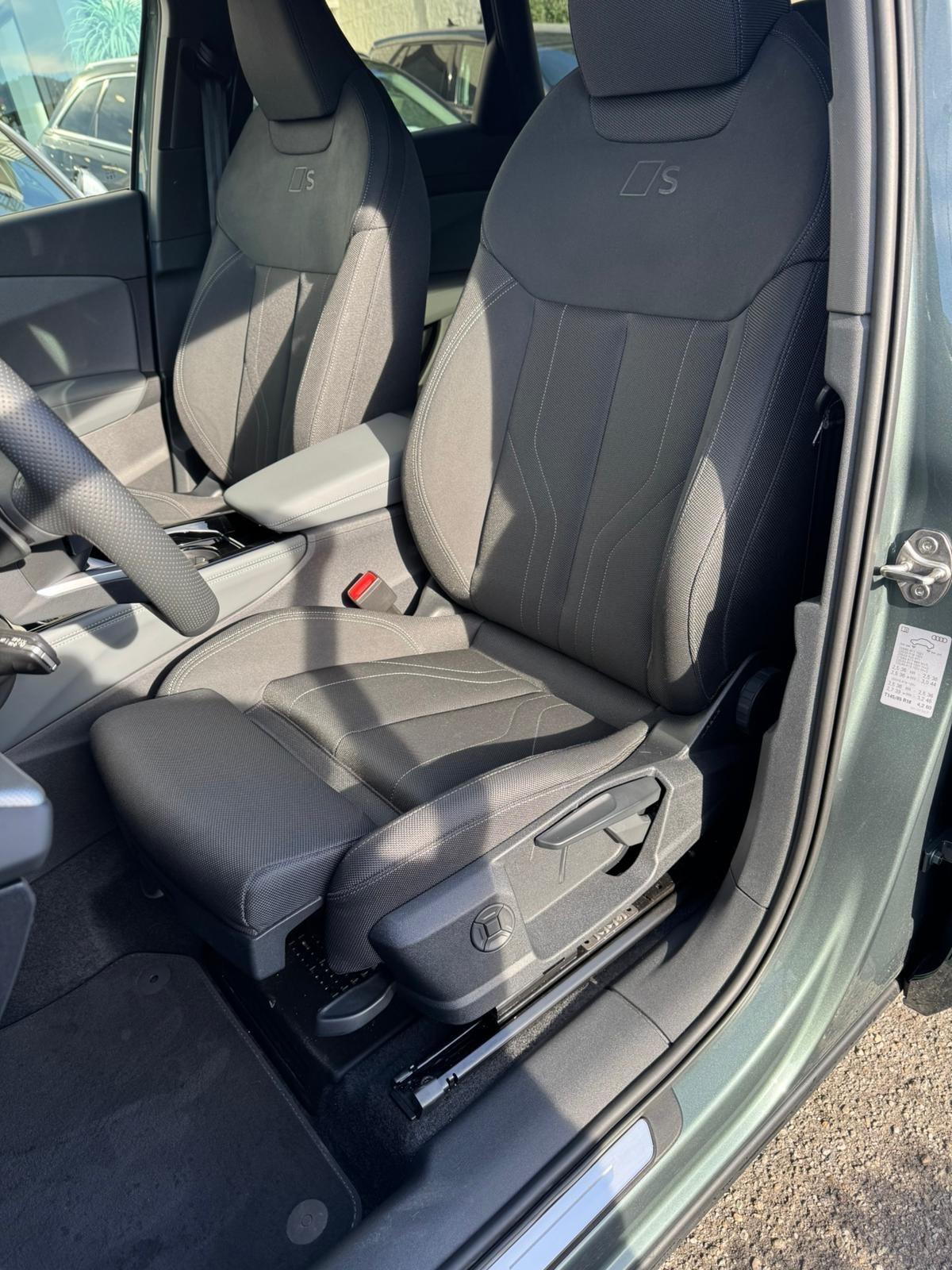 Audi NEW MODEL Q3 35 TFSI S tronic line edition