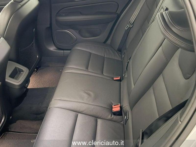 Volvo V60 B3 automatico Plus Dark