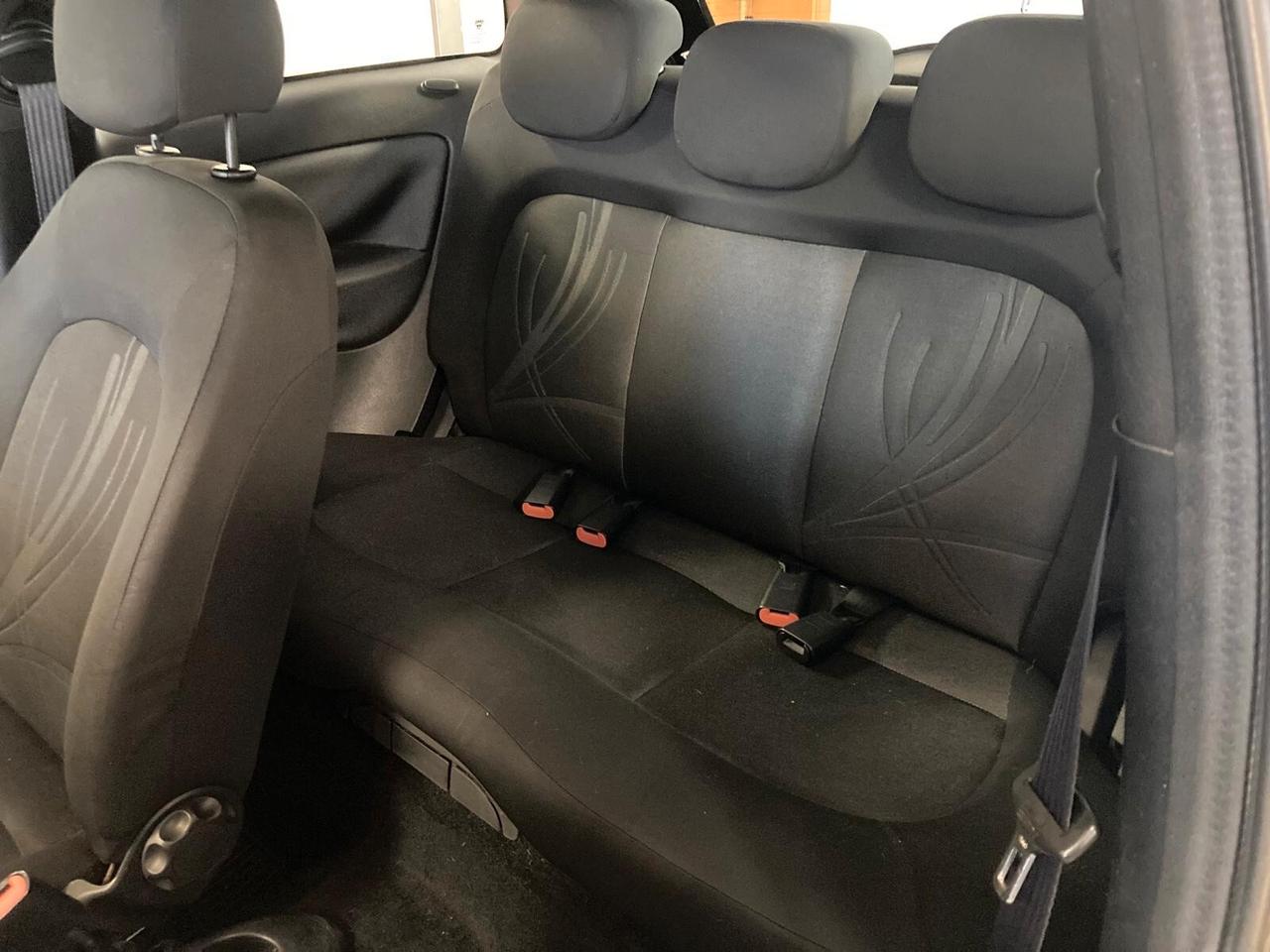 Lancia Ypsilon 1.2 69 CV Unyca