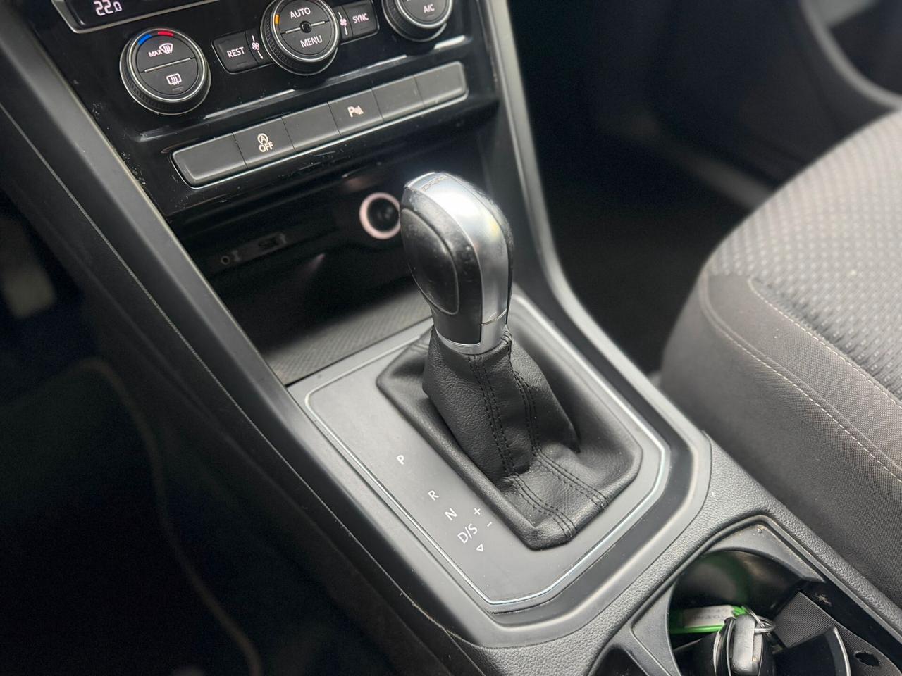 Volkswagen Touran 1.6 TDI 115 CV SCR DSG Executive BlueMotion Tech.