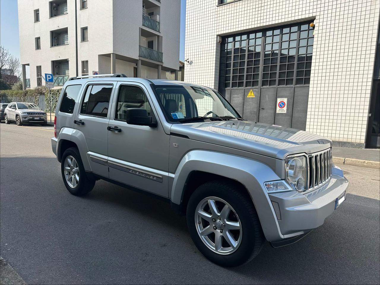 Jeep Cherokee 2.8 CRD DPF Limited Auto - solo 70000 km