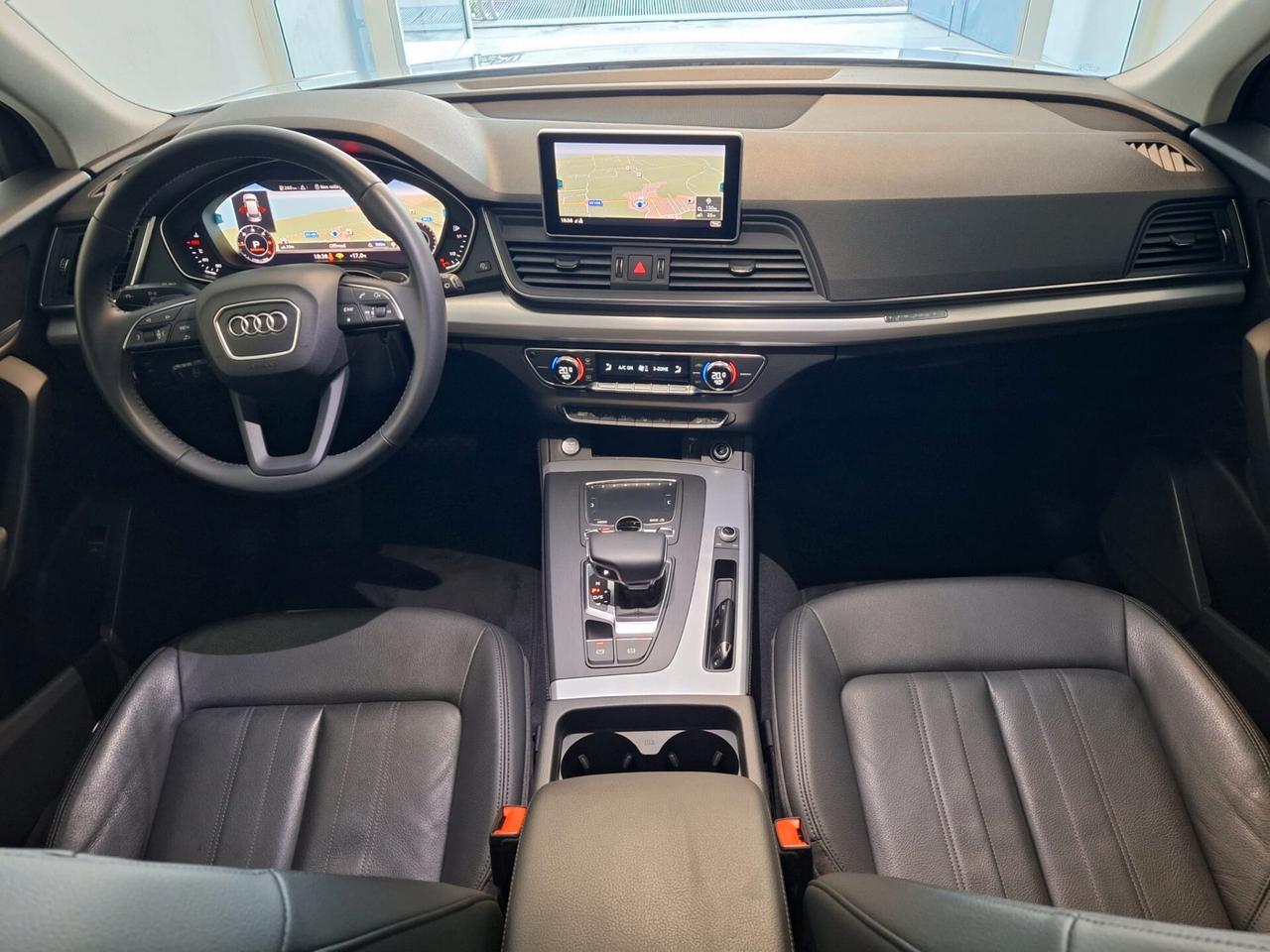 Audi Q5 40 TDI quattro Business Design