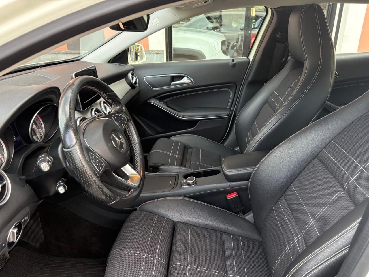 Mercedes-benz GLA 200 d Automatic Sport 2016