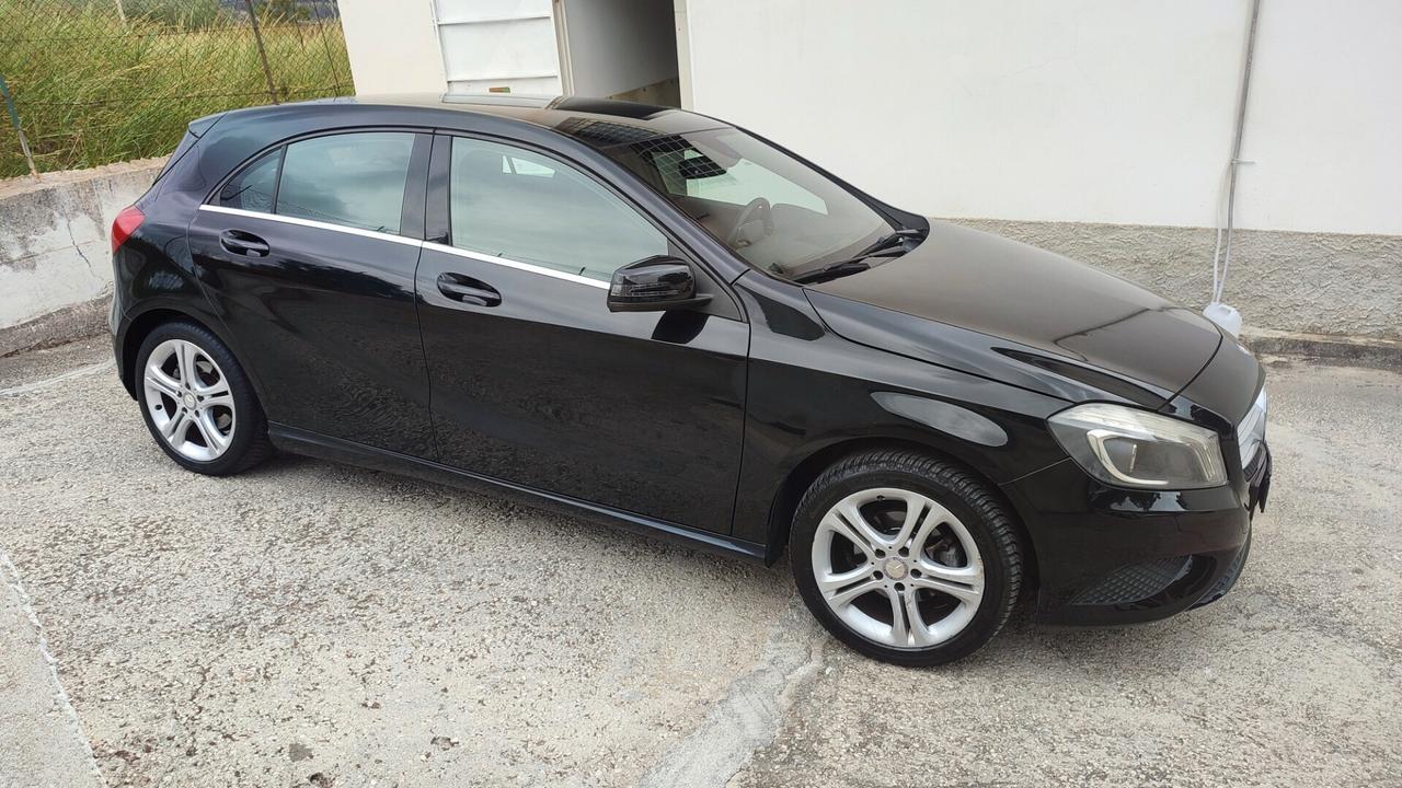 MERCEDES A180