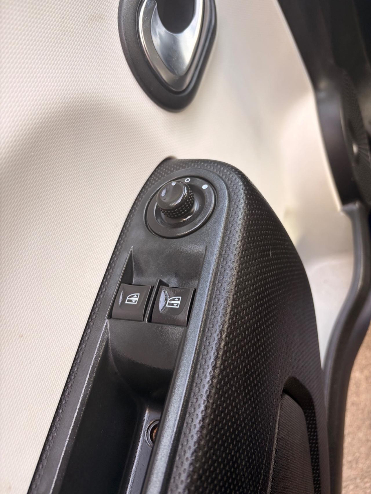 Renault Twingo SCe Lovely