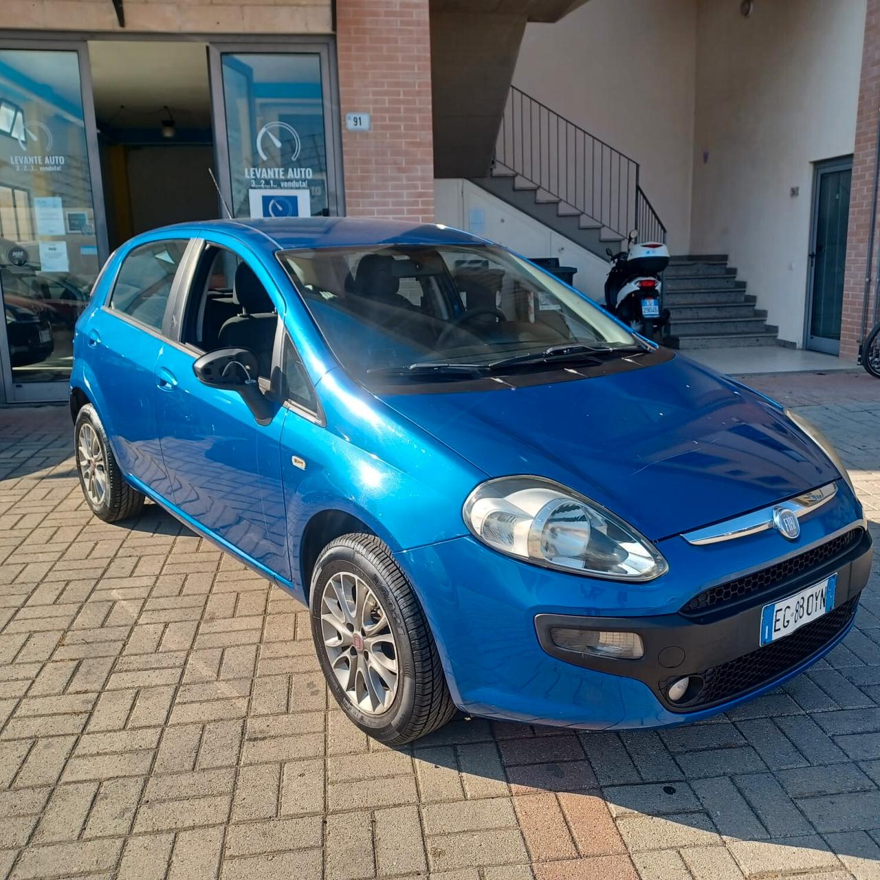126628KM PUNTO EVO 1.4 NEOPATENTATI BEN CONSERVATA