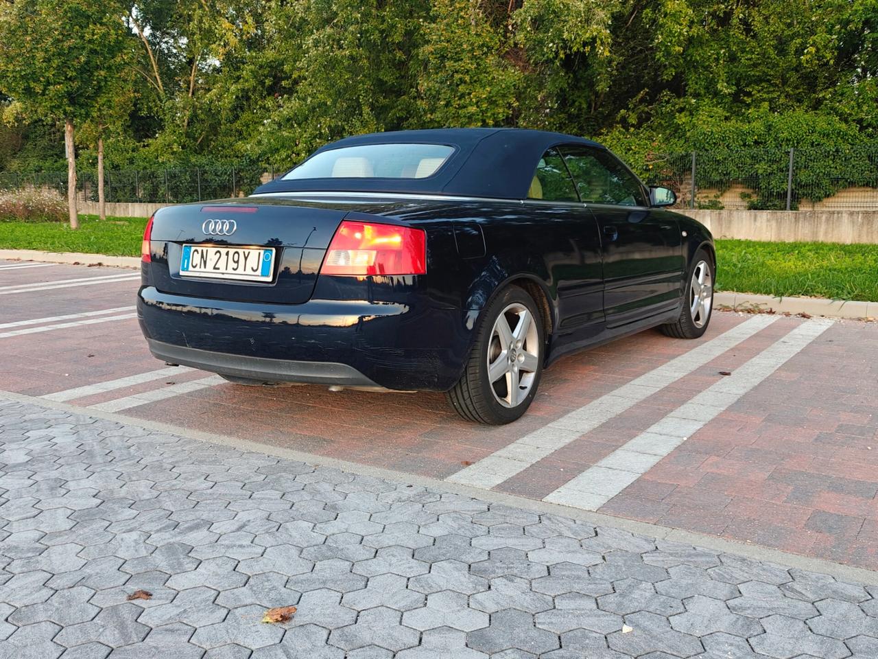 Audi A4 Cabriolet 2.5 v6 passaggio incluso
