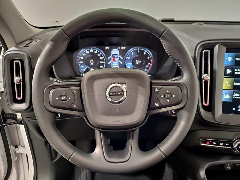 VOLVO Xc40 T2 Momentum Core