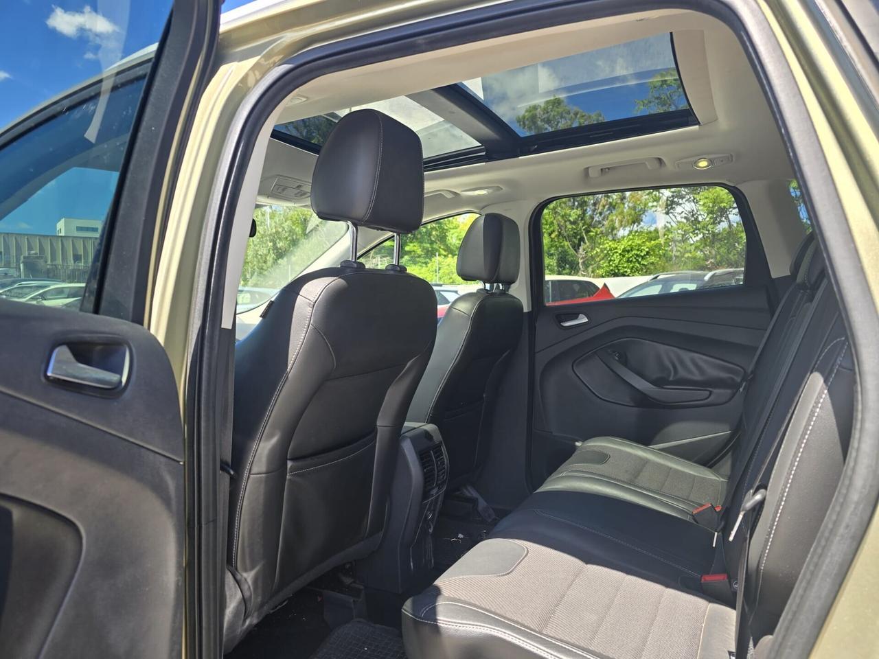 Ford Kuga 2.0 TDCI 140 CV 4WD Titanium