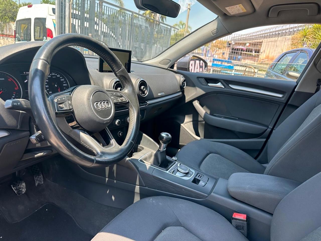 Audi A3 1.6 TDI 116 CV Sport-08/2017