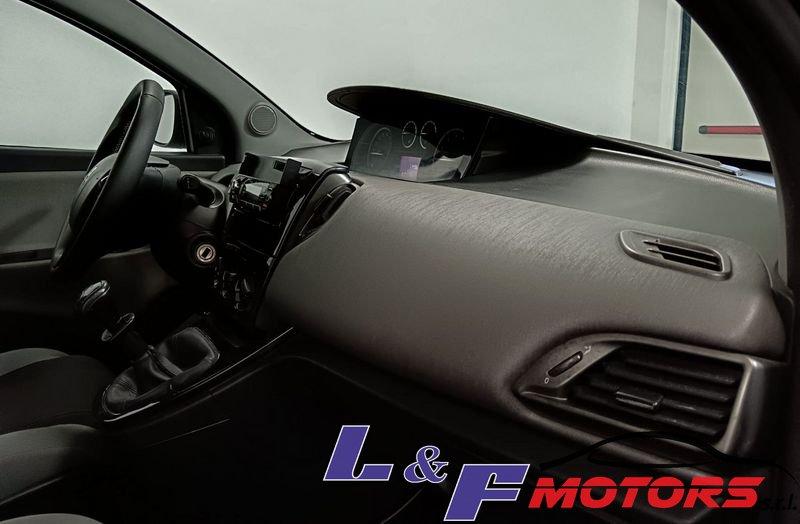 Lancia Ypsilon 1.2 69cv Gold