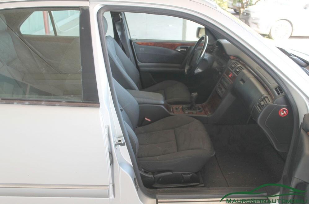 Mercedes-benz E 200 MERCEDES KOMPRESSOR ELEGANCE 186 CV