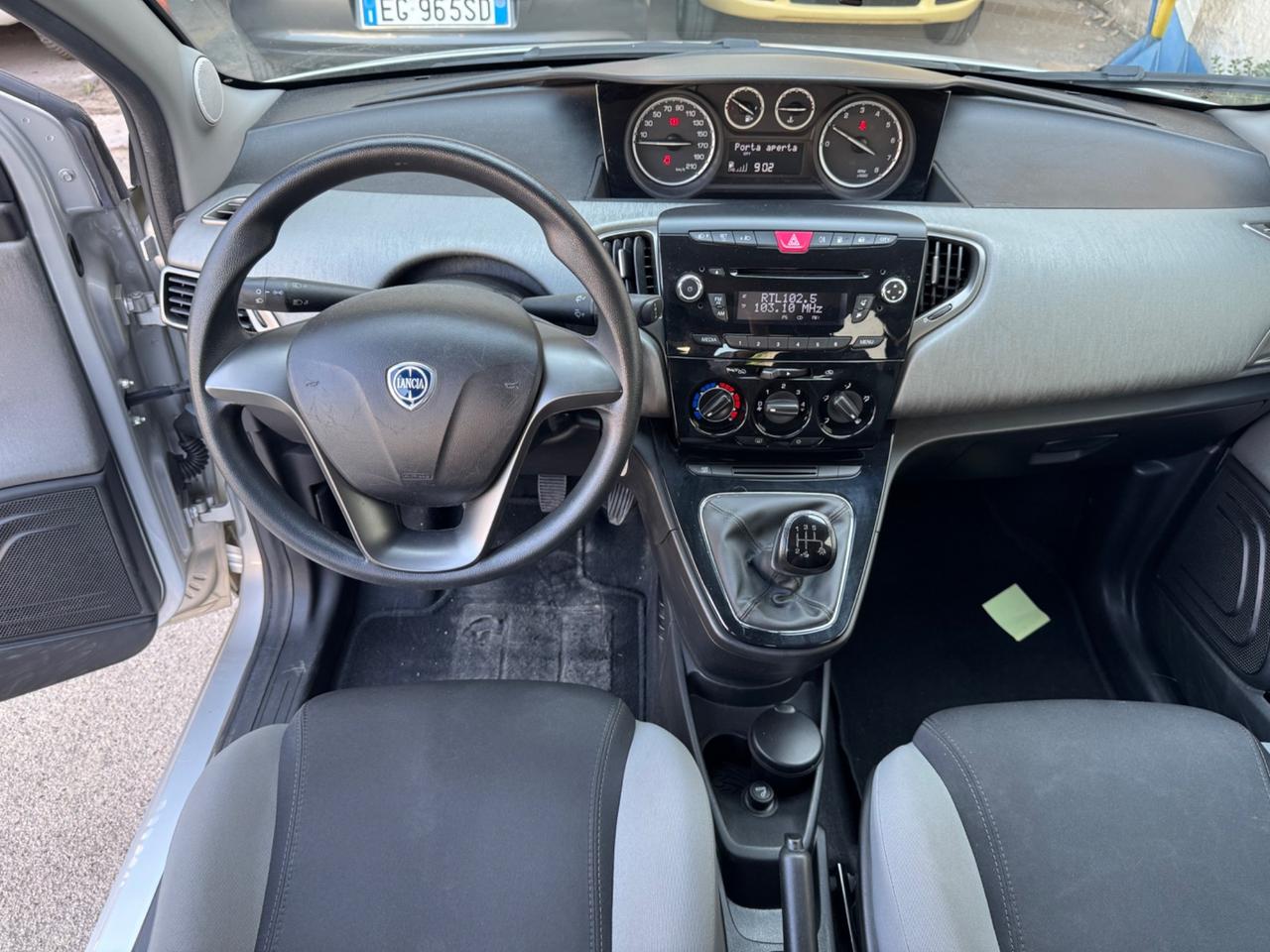 Lancia Ypsilon 0.9 TwinAir 85 CV 5 porte Metano Ecochic Elefantino