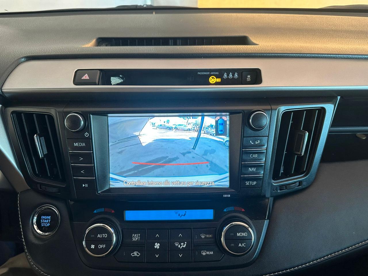 Toyota RAV 4 RAV4 2.0 D-4D 2WD Business