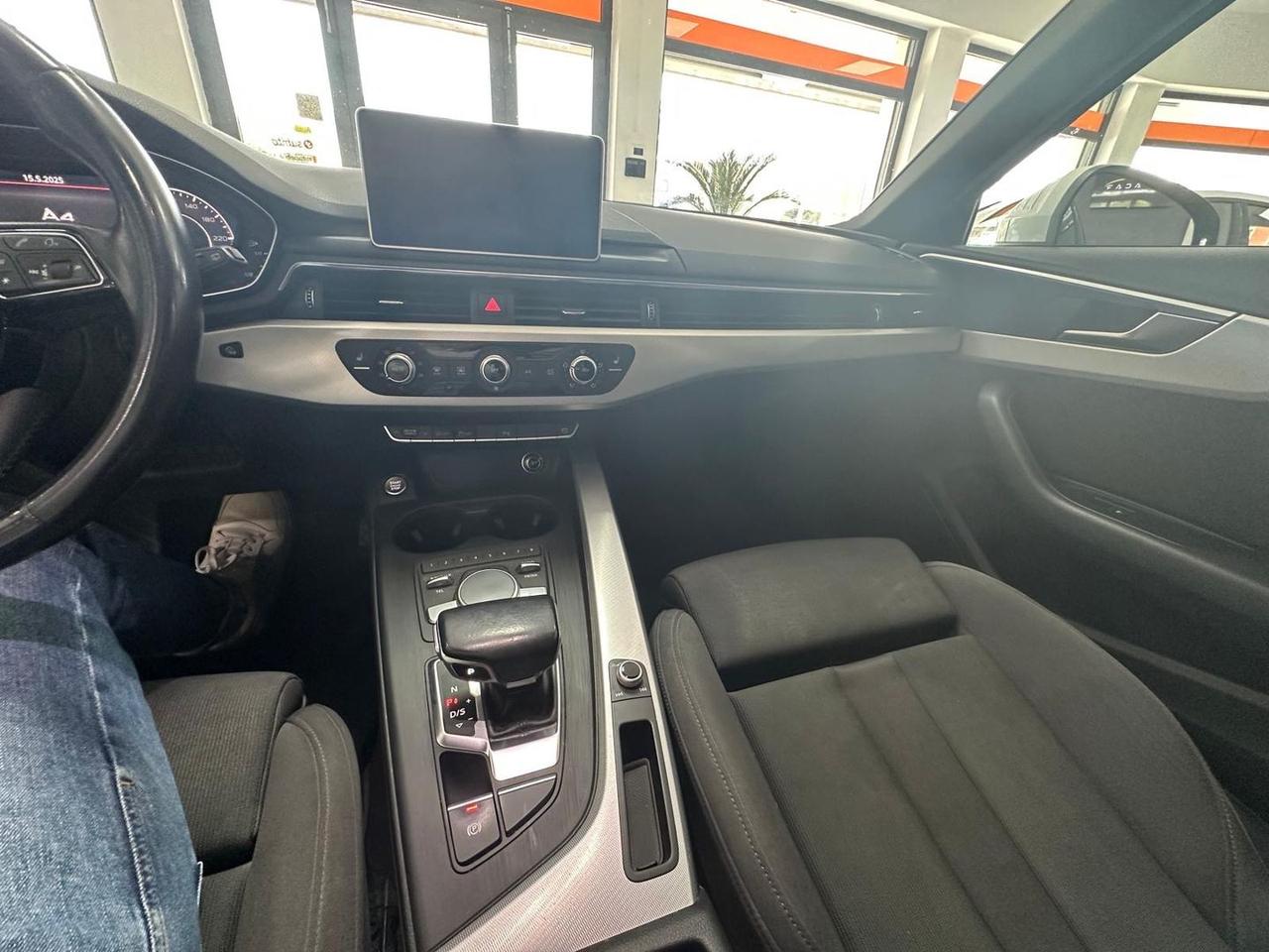 Audi A4 Business Sport 2.0 40 TDI