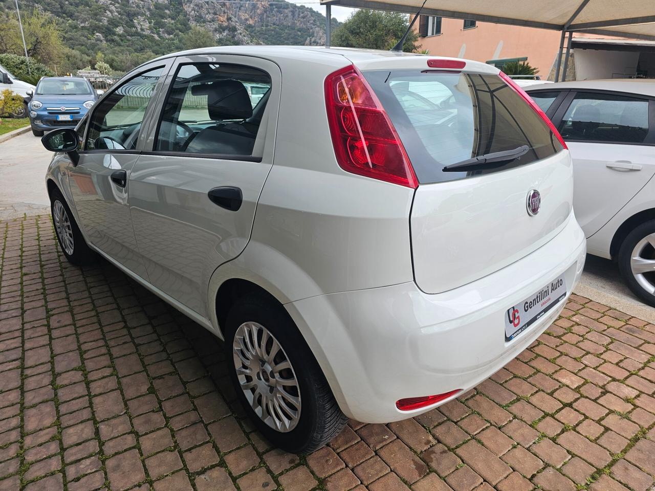 Fiat Punto 1.3 MJT II S&S 95 CV 5 porte Street