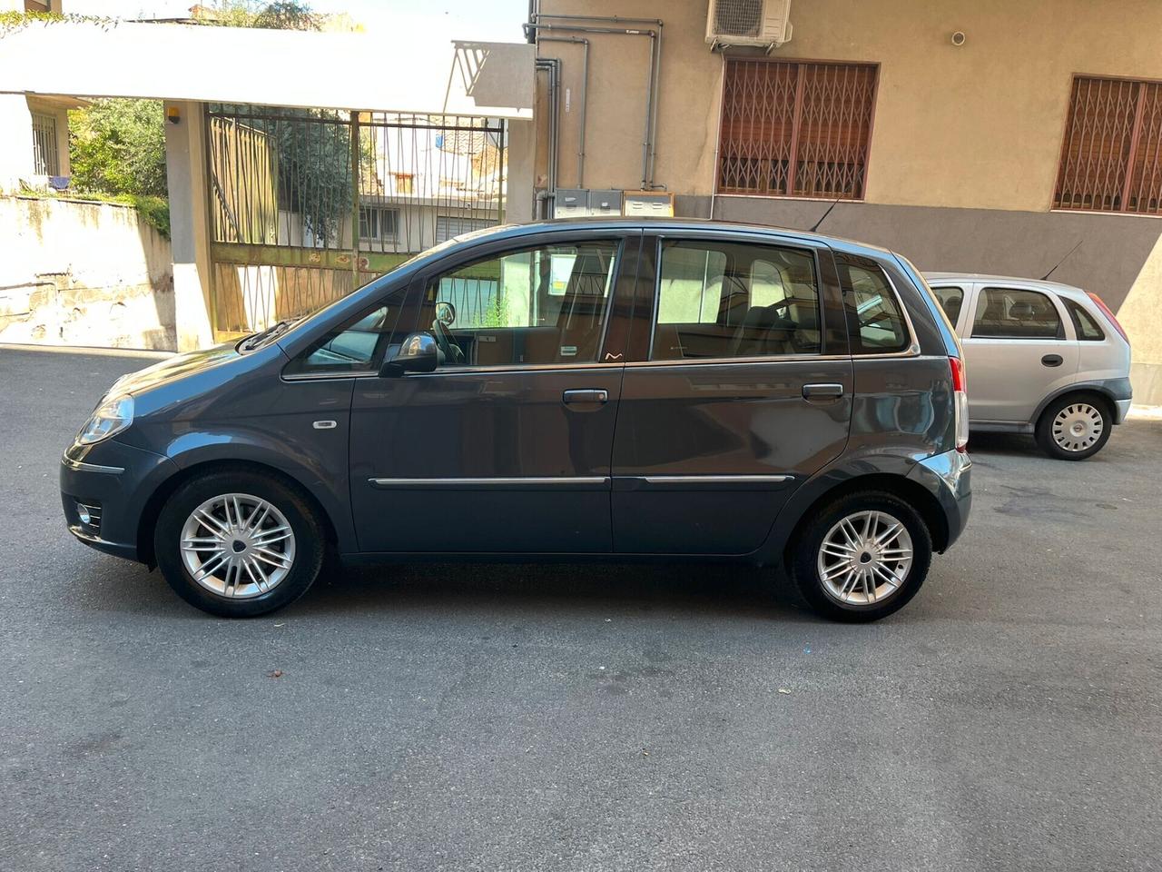Lancia Musa 1.3 Multijet