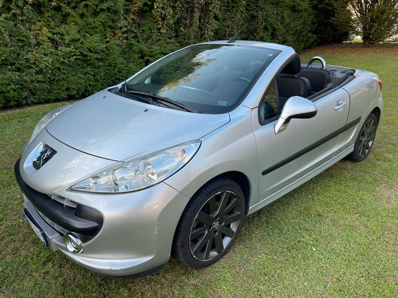 Peugeot 207 1.6 THP 150CV CC Féline