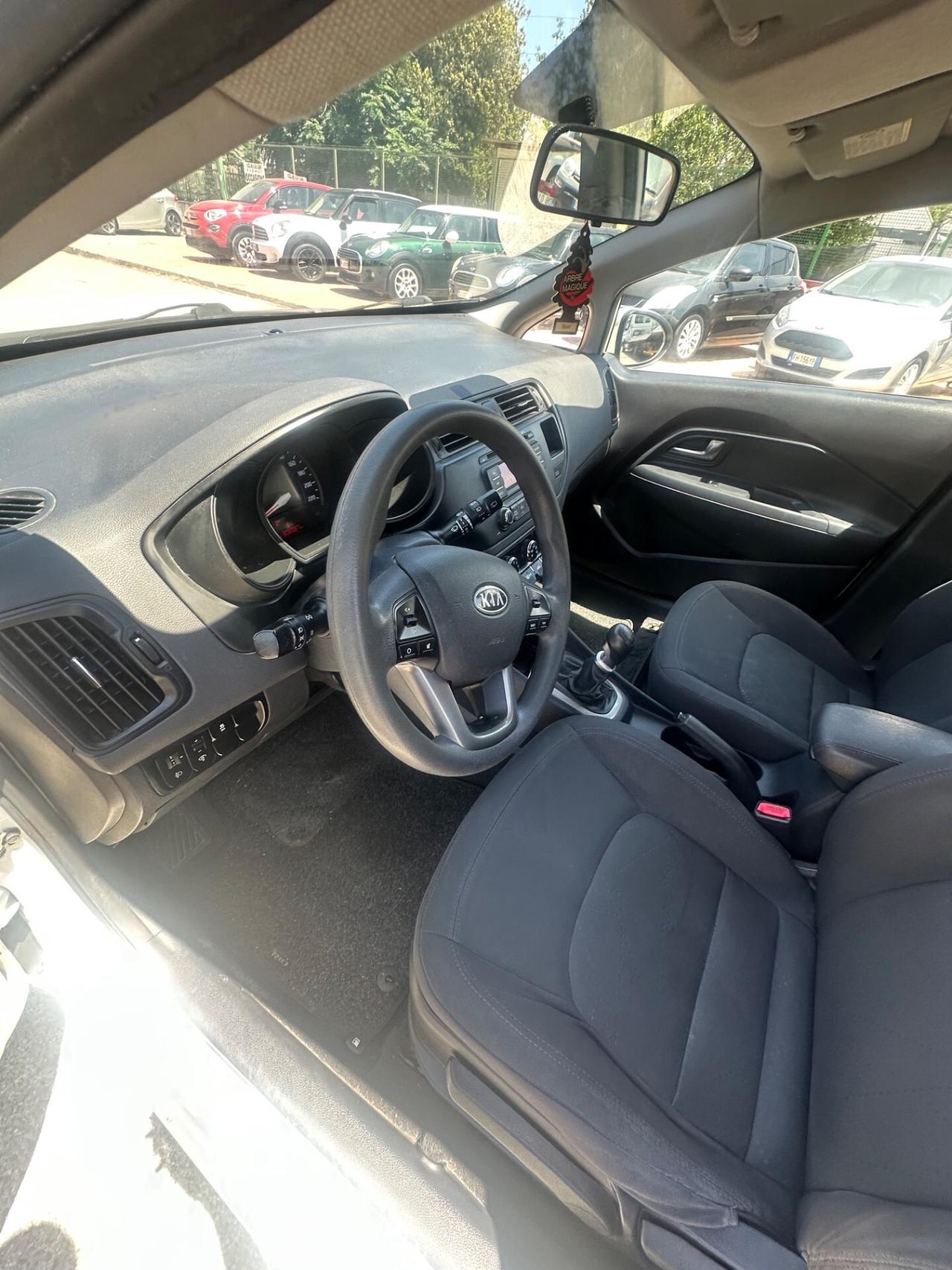 Kia Rio 1.4 CRDi WGT 5p. EX
