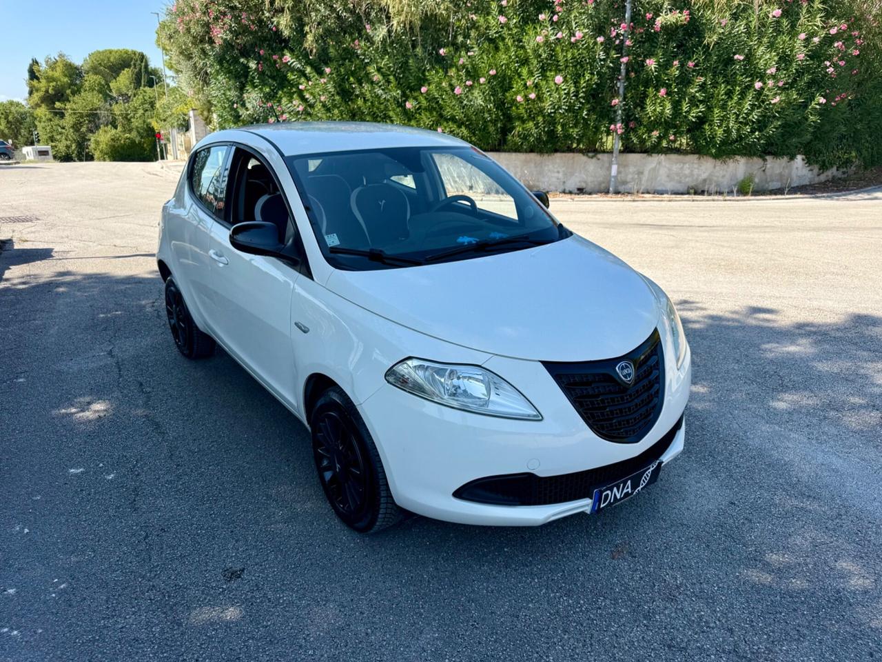Lancia Ypsilon Ecochic Euro6B neopatentati uniprop