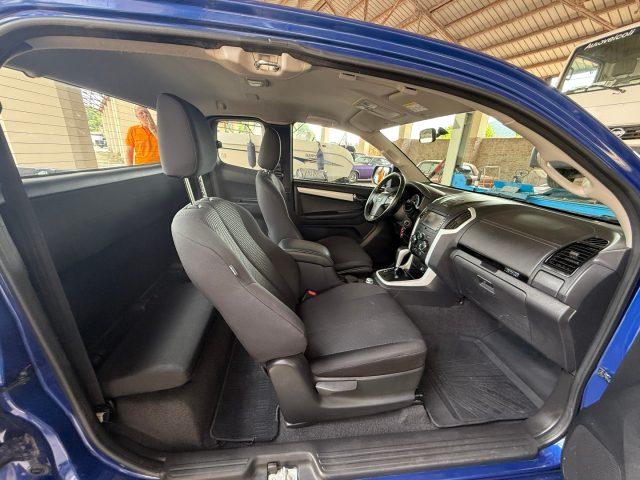 ISUZU D-Max 1.9 Crew Cab Solar Plus A/T 4WD Clima