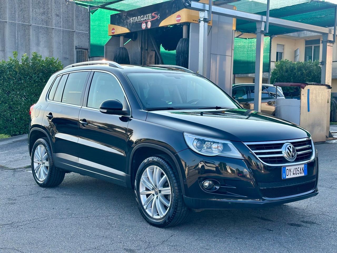 Volkswagen Tiguan 2.0 TDI DPF 4MOTION tiptronic Track & Field