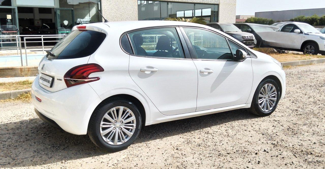Peugeot 208 5 Porte 208 5p 1.6 bluehdi Active 75cv