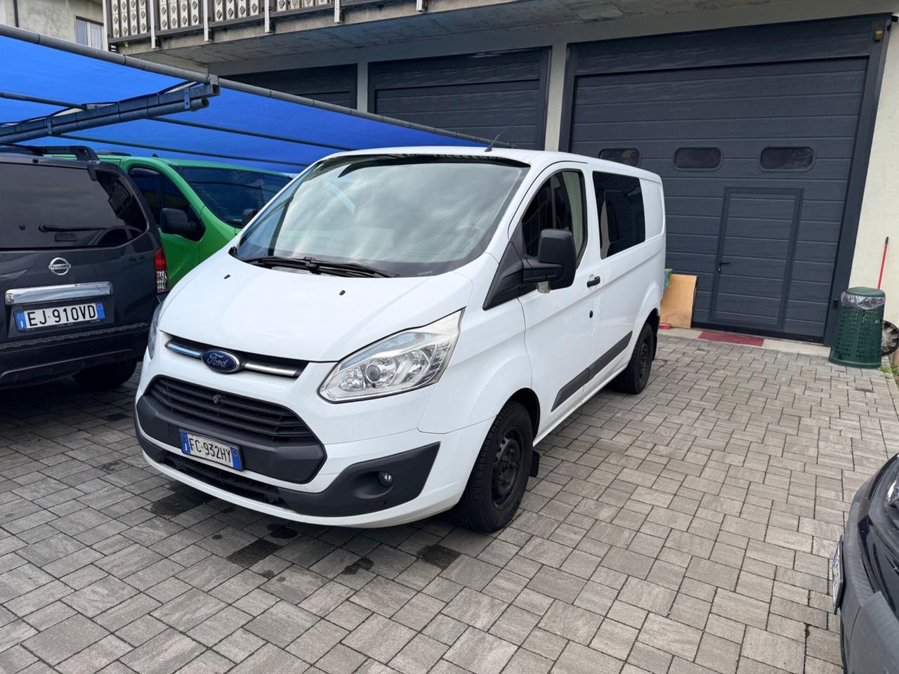 Ford CUSTOM 6 posti MOTORE ROTTO