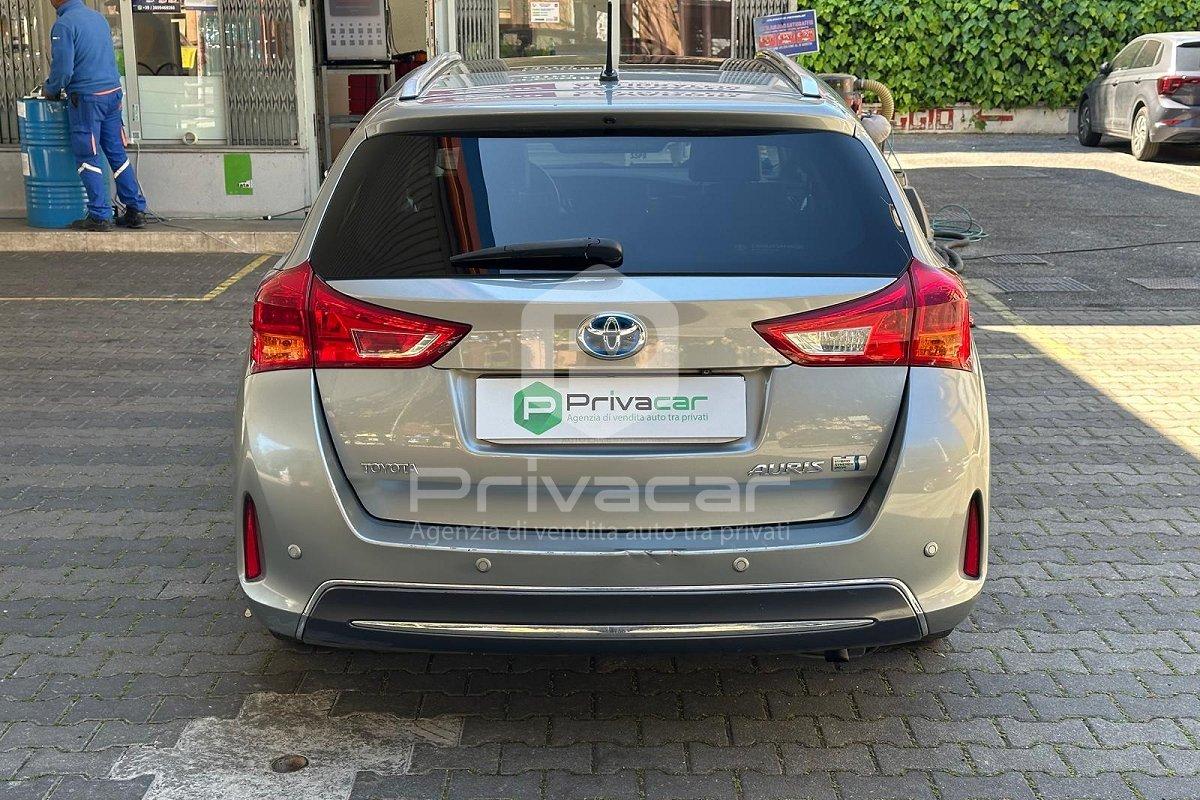 TOYOTA Auris Touring Sports 1.8 Hybrid Lounge