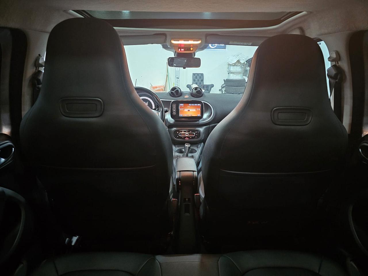 NUOVA SMART FORFOUR BRABUS STYLE EXCLUSIVE EDITION 0.9 BENZ 90CV TWINAMIC